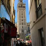 1 Minute From Cathedral. Feel The Heart Of Seville